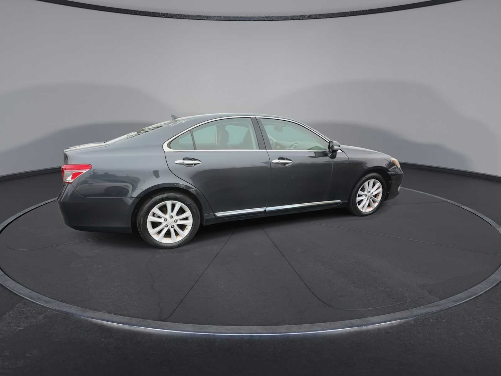 Thumbnail: 2011 Lexus ES - 8
