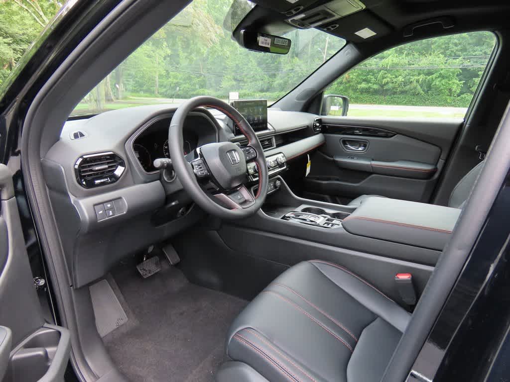 Thumbnail: 2025 Honda Pilot - 2