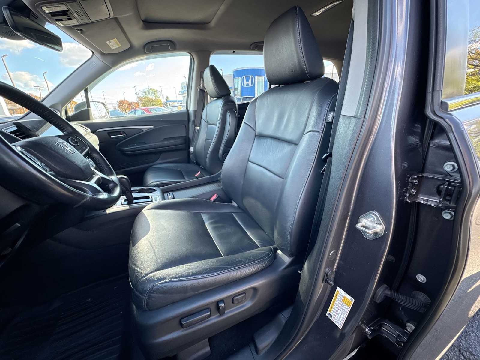 Thumbnail: 2020 Honda Pilot - 21