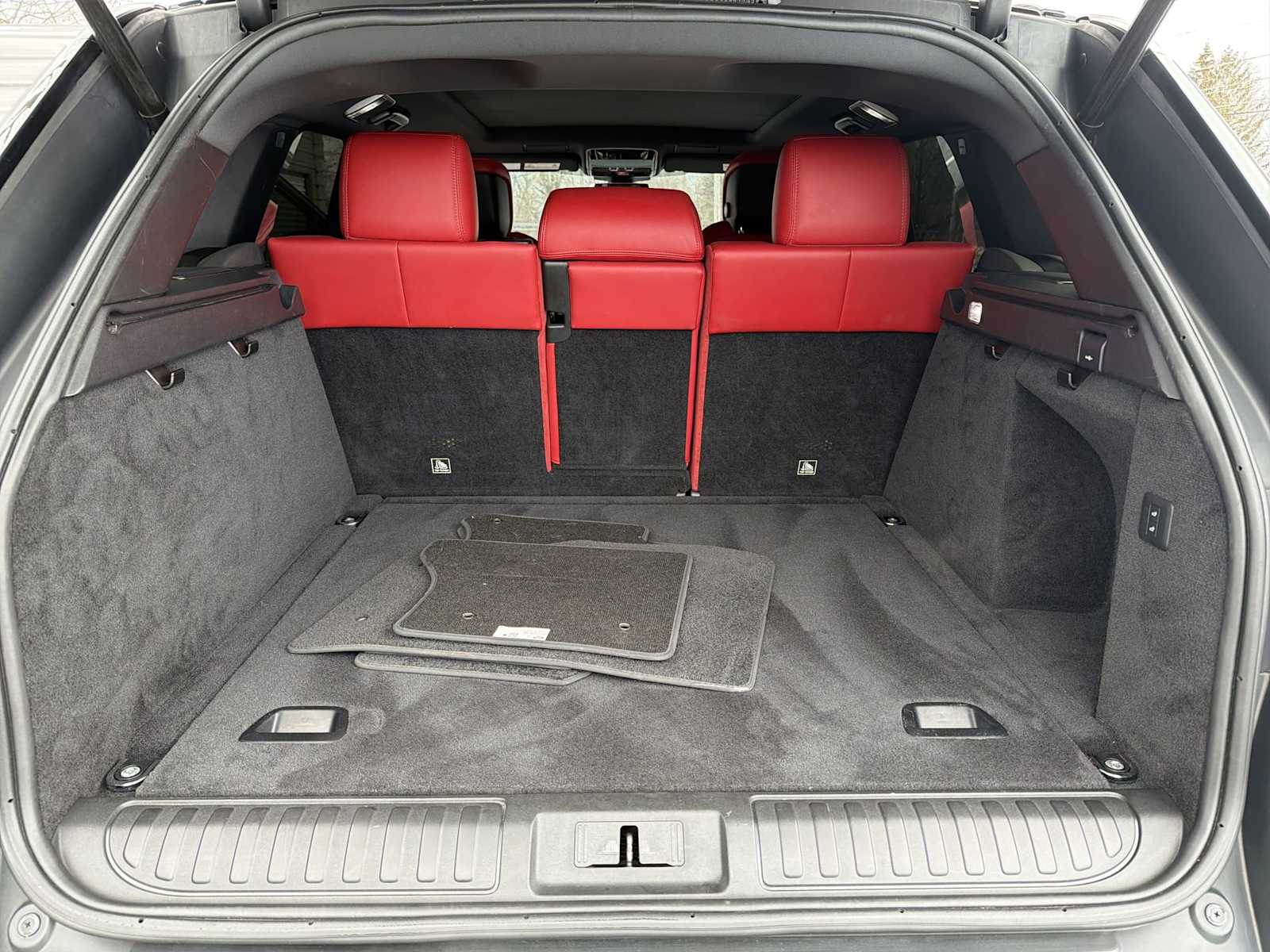 Thumbnail: 2020 Land Rover Range Rover Sport - 34