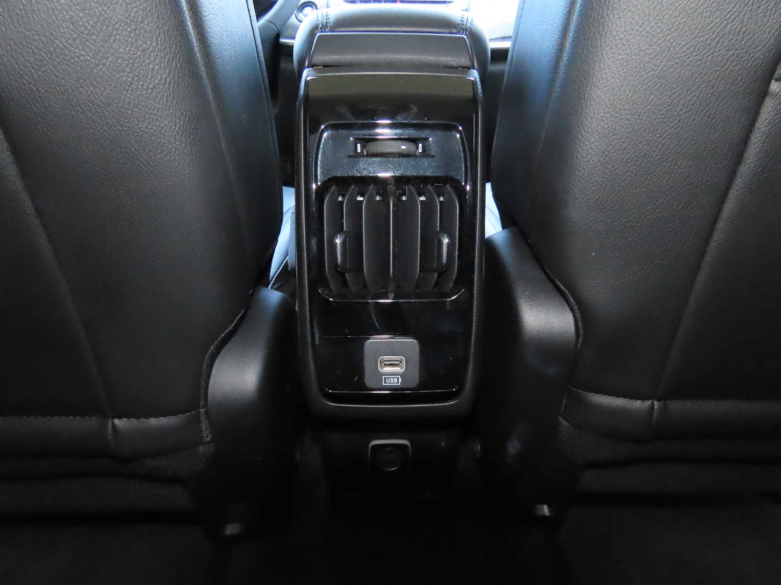 Thumbnail: 2022 Jeep Compass - 24