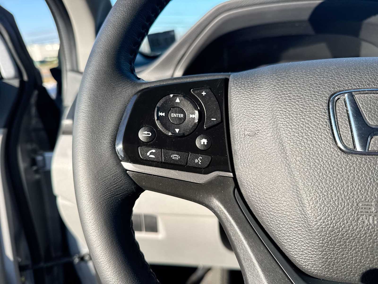 Thumbnail: 2022 Honda Pilot - 25