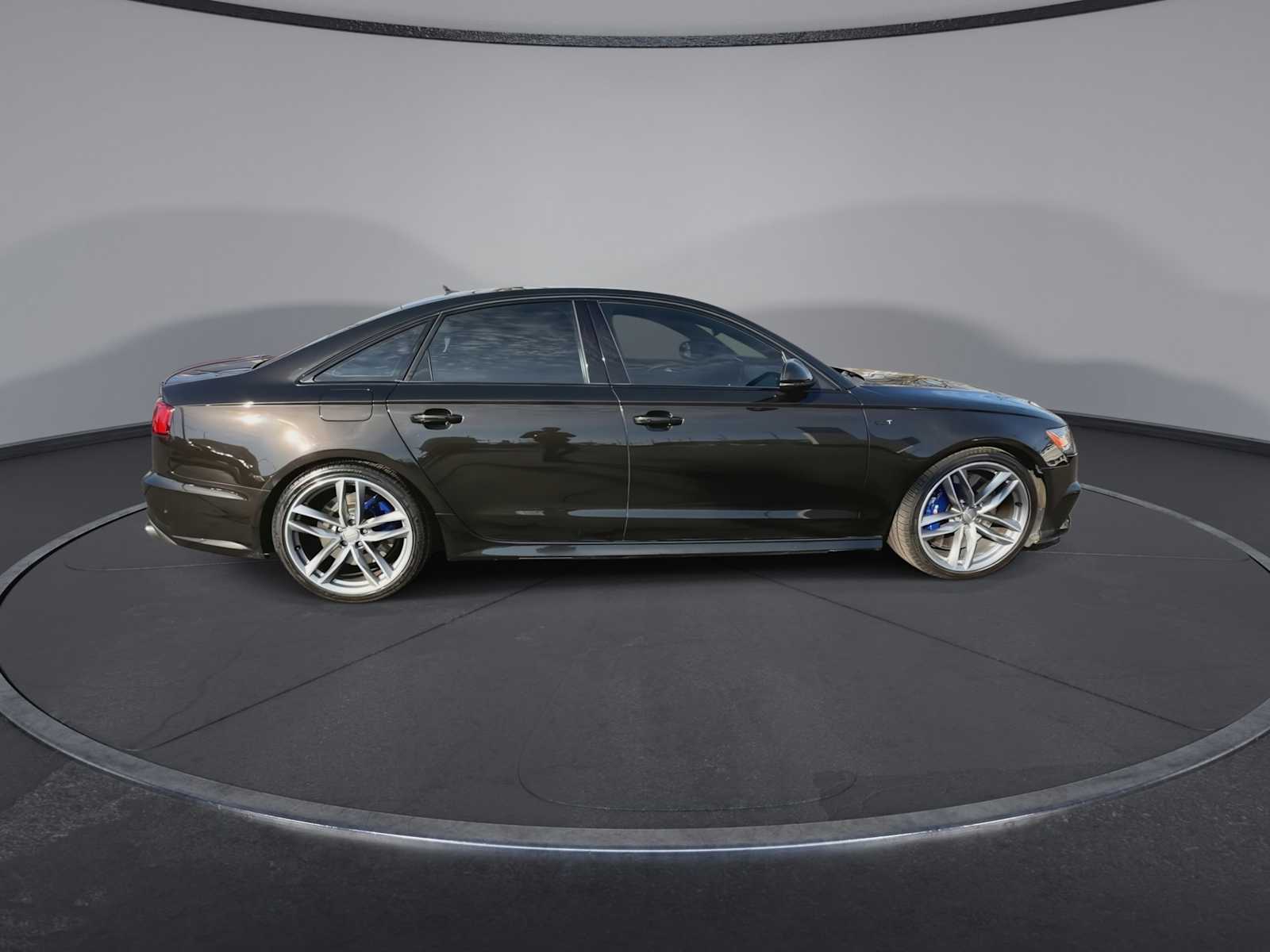 Thumbnail: 2016 Audi S6 - 9