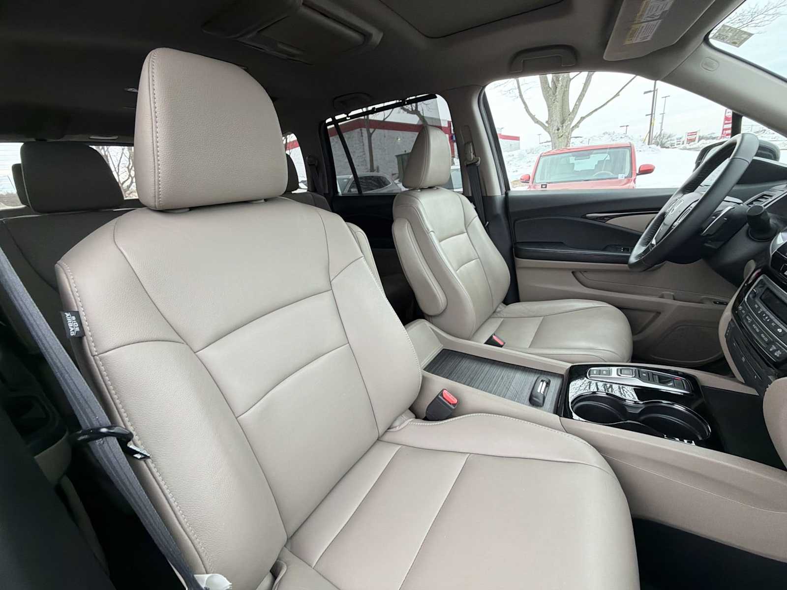 Thumbnail: 2016 Honda Pilot - 17