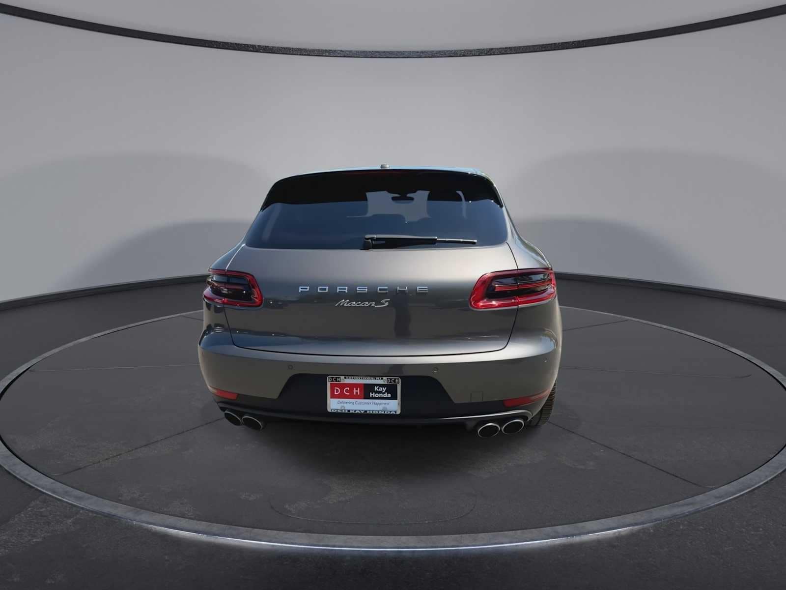 Thumbnail: 2016 Porsche Macan - 7
