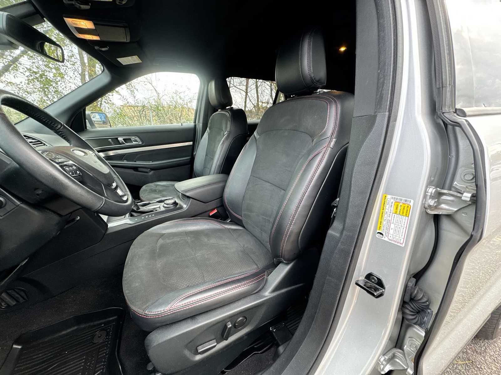 Thumbnail: 2019 Ford Explorer - 21