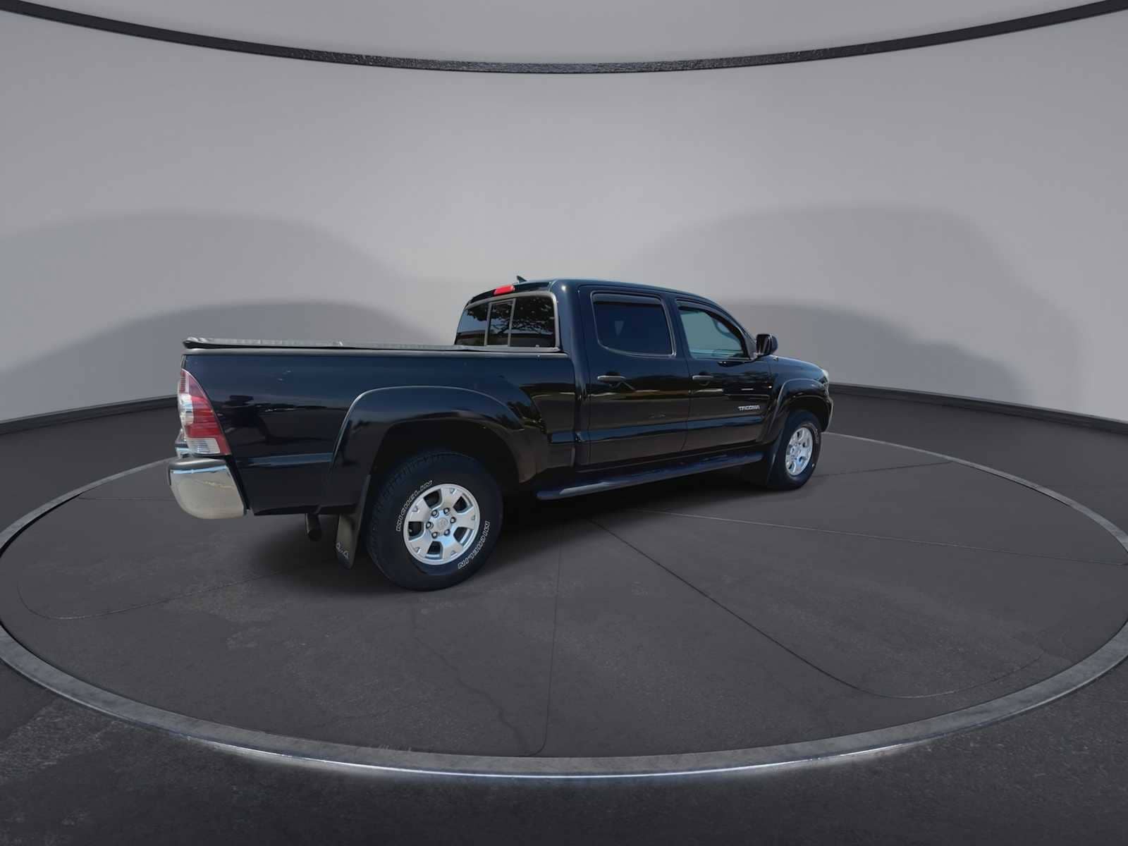 Thumbnail: 2015 Toyota Tacoma - 7