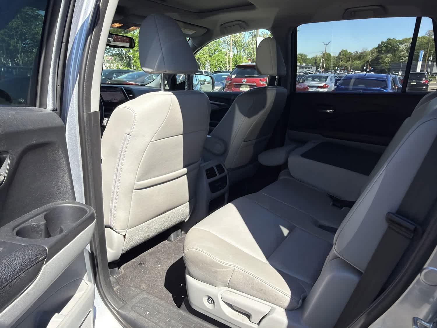 Thumbnail: 2017 Honda Pilot - 9