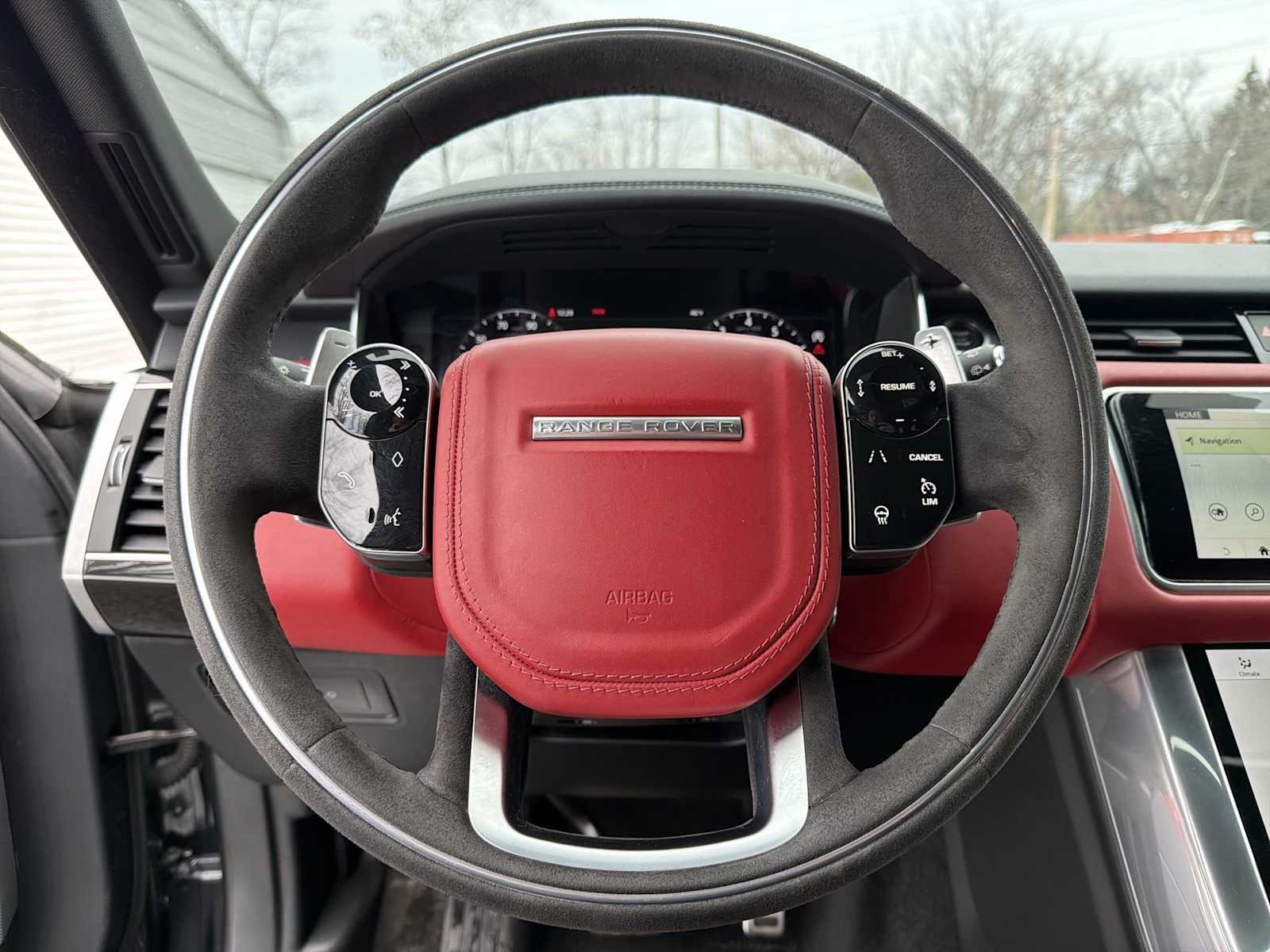 Thumbnail: 2020 Land Rover Range Rover Sport - 24