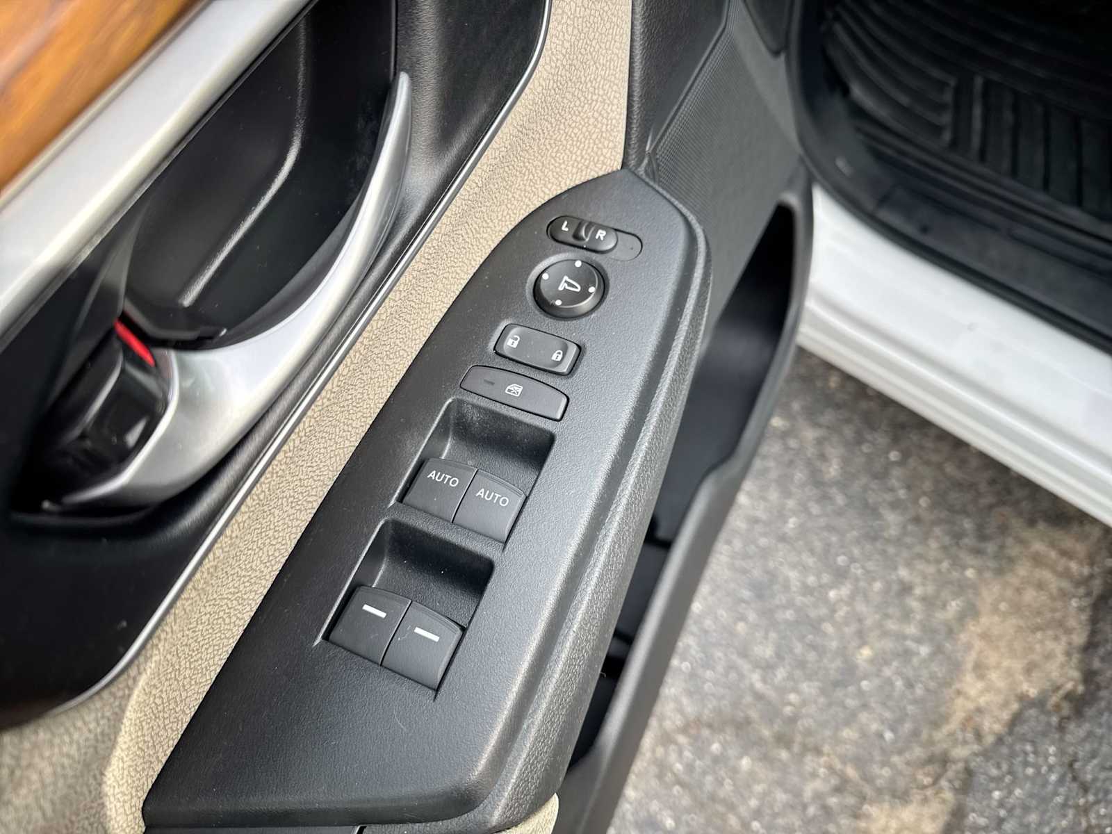 Thumbnail: 2019 Honda CR-V - 22