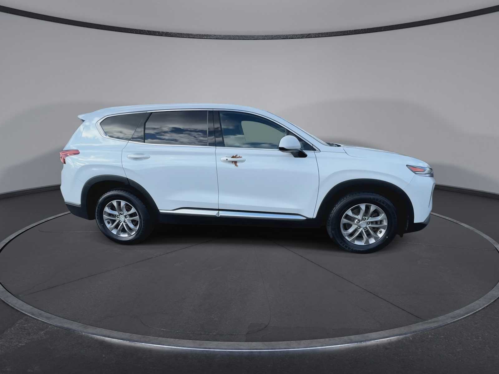 Thumbnail: 2020 Hyundai Santa Fe - 9