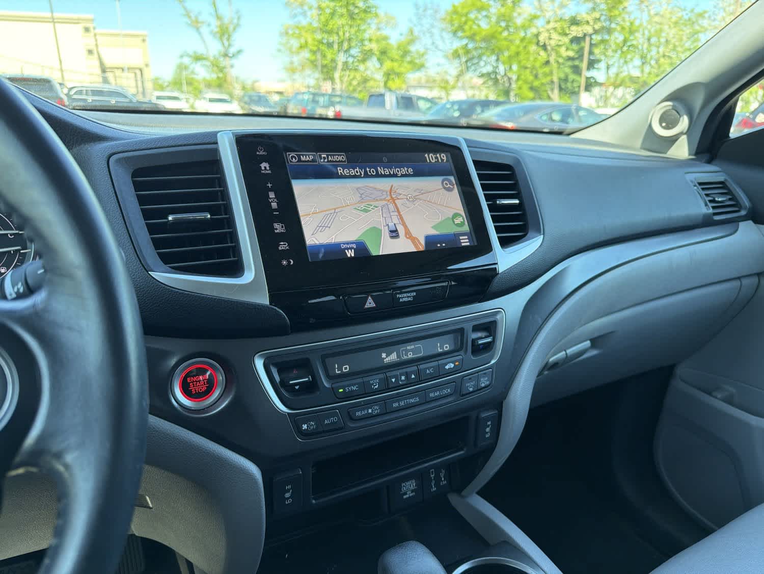 Thumbnail: 2017 Honda Pilot - 13