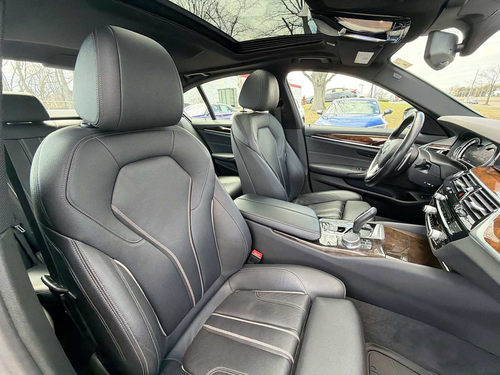 Thumbnail: 2018 BMW 5 Series - 17
