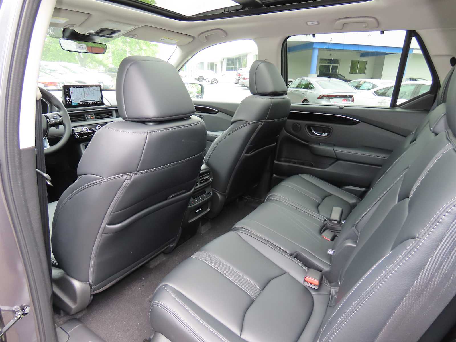Thumbnail: 2025 Honda Pilot - 15