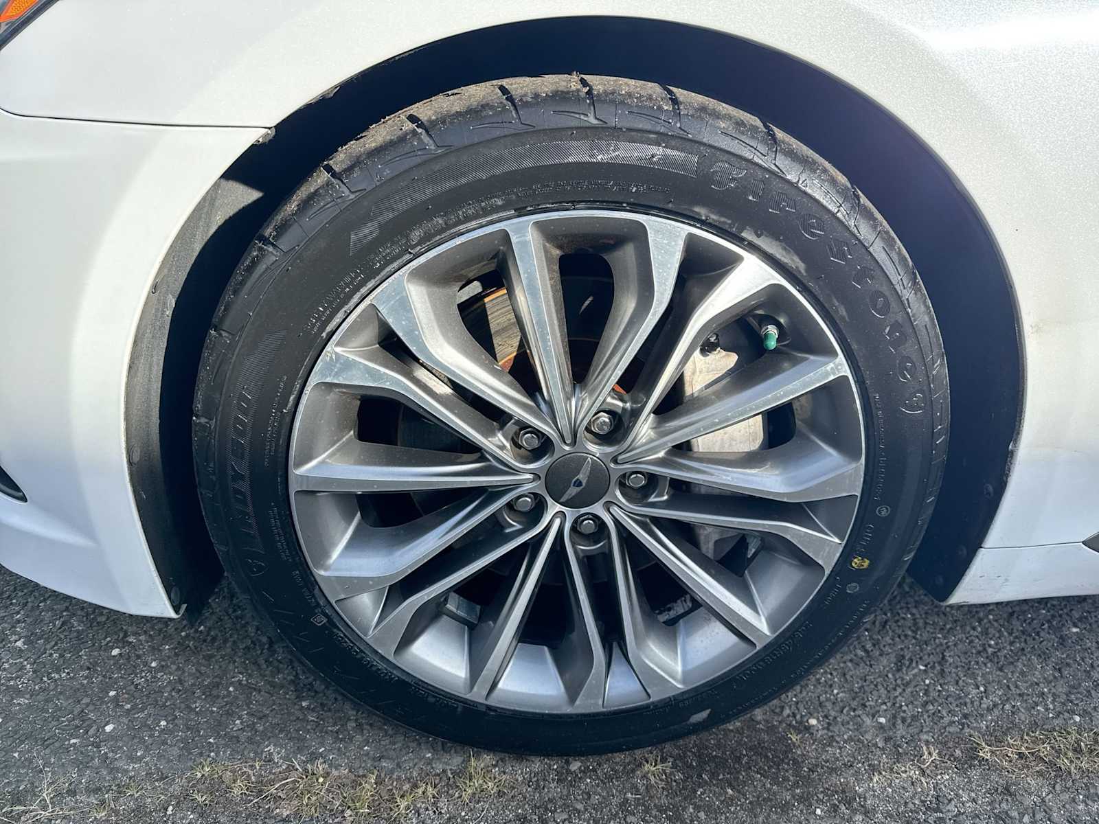 Thumbnail: 2015 Hyundai Genesis - 19