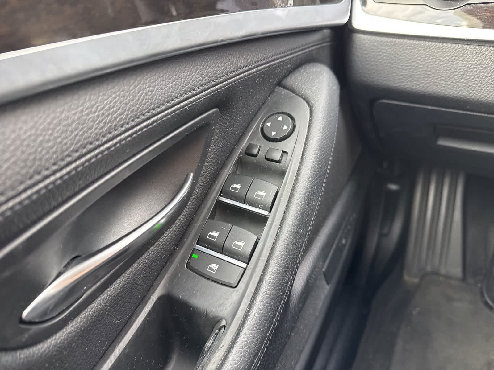 Thumbnail: 2016 BMW 5 Series - 20