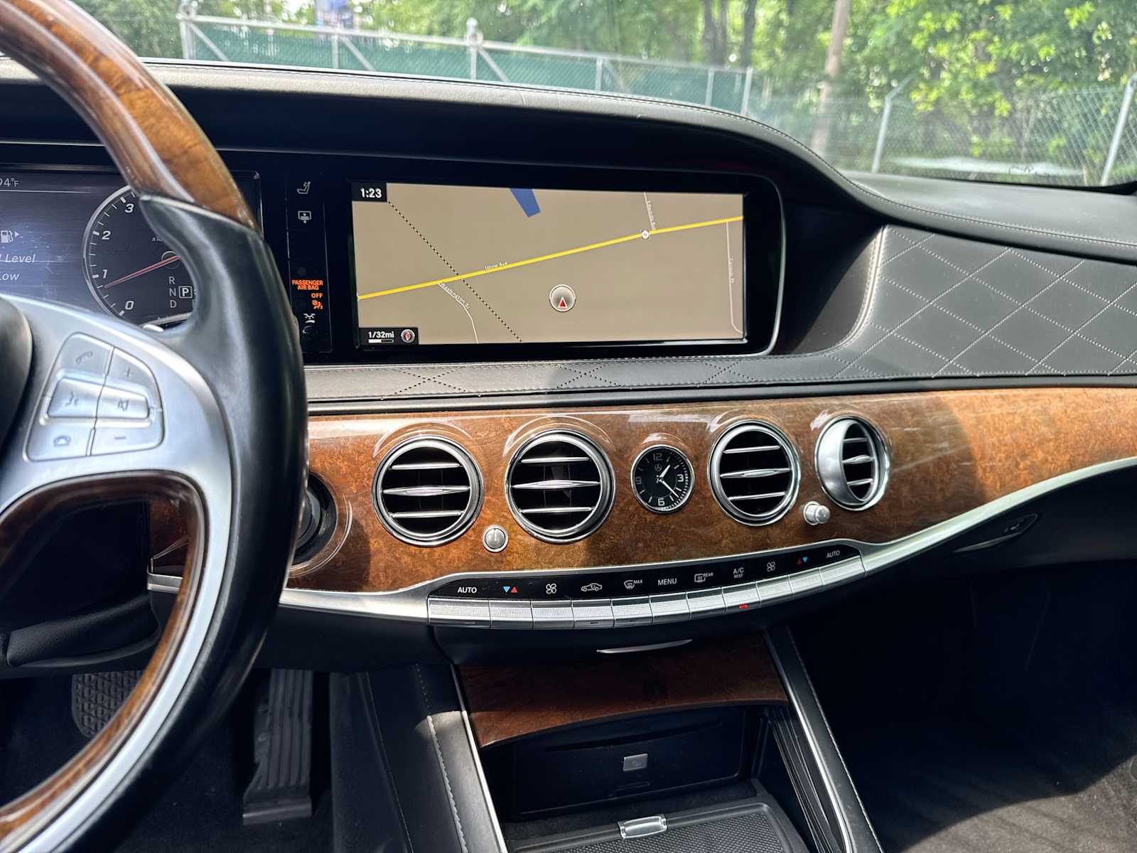 Thumbnail: 2015 Mercedes-Benz S-Class - 27