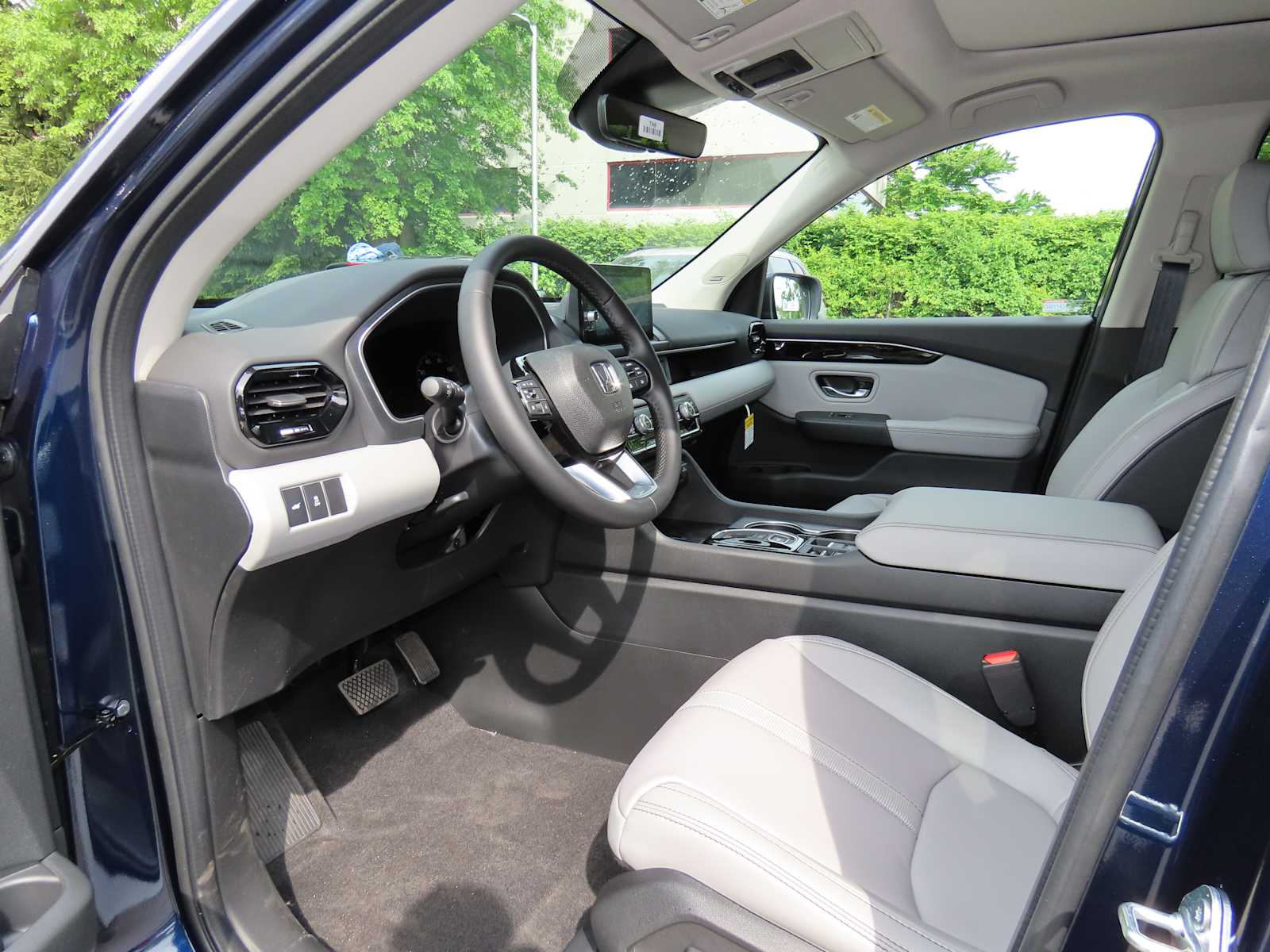 Thumbnail: 2025 Honda Pilot - 2