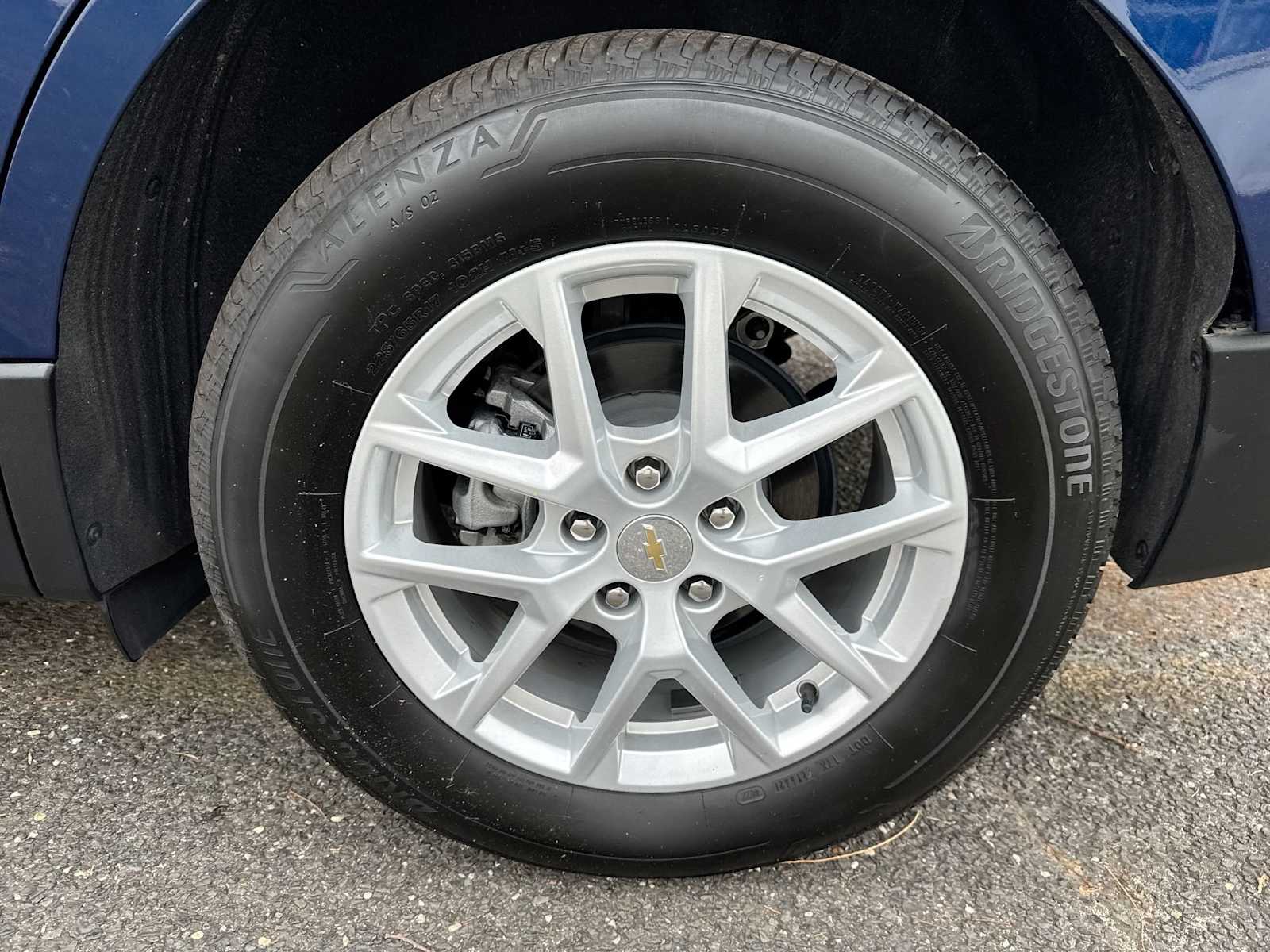 Thumbnail: 2023 Chevrolet Equinox - 18