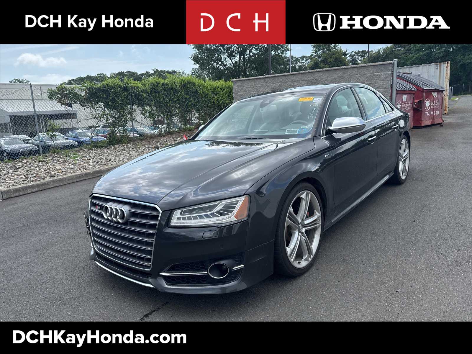 Thumbnail: 2015 Audi S8 - 1