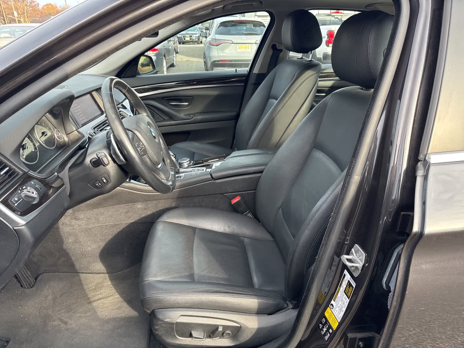 Thumbnail: 2016 BMW 5 Series - 12