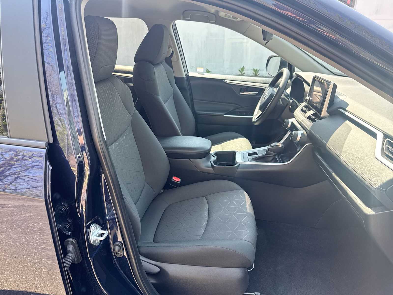 2024 Toyota RAV4 XLE 15