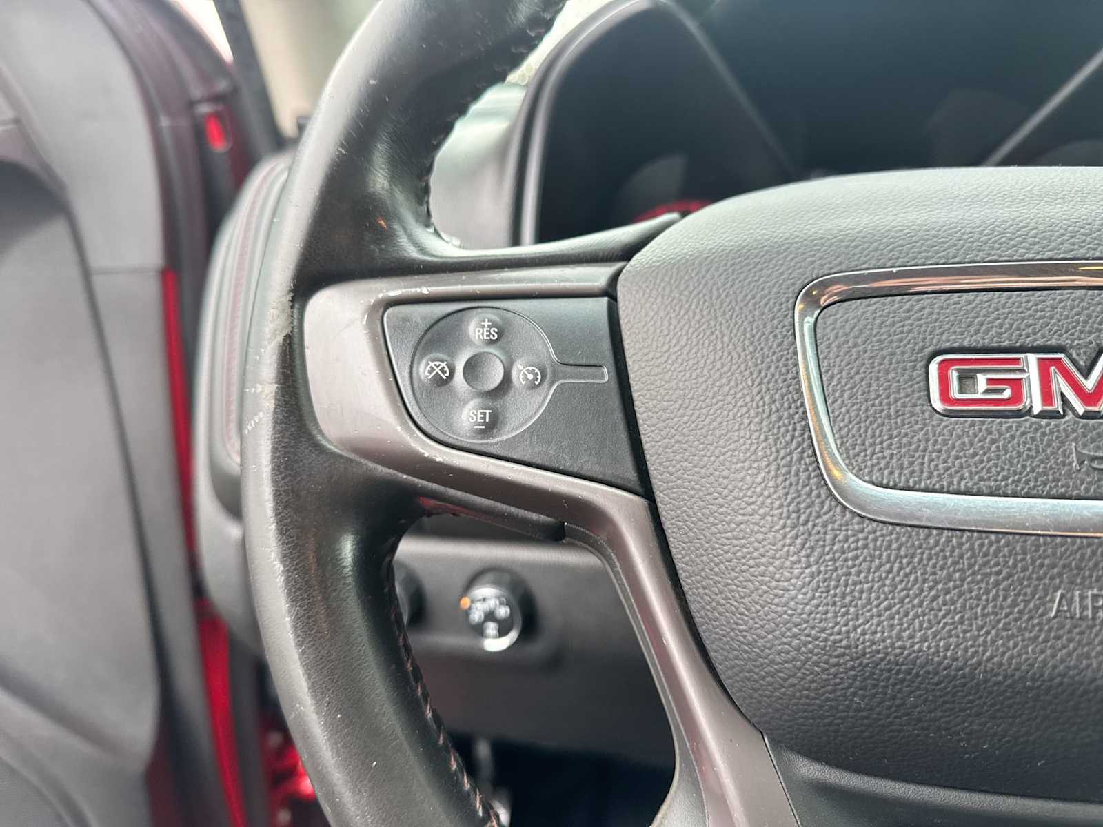 Thumbnail: 2016 GMC Canyon - 22