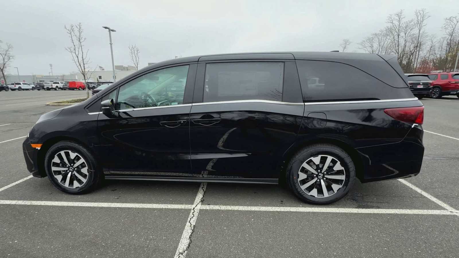 Thumbnail: 2026 Honda Odyssey - 4