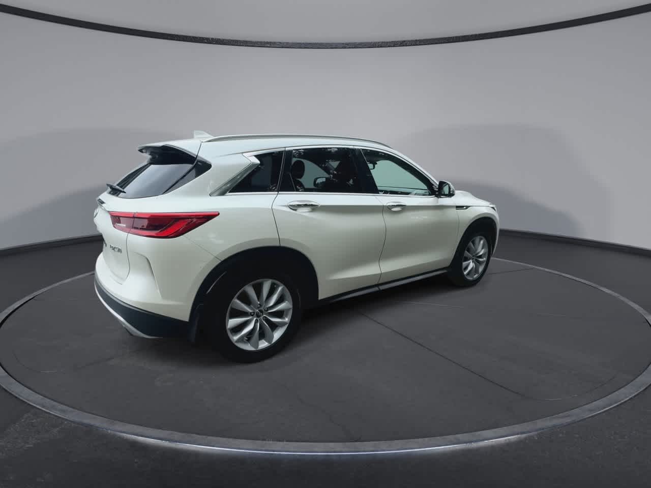 Thumbnail: 2019 INFINITI QX50 - 8