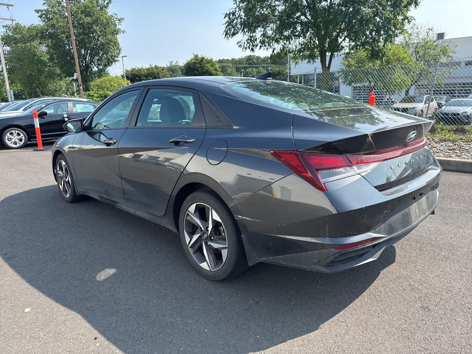 2023 Hyundai Elantra SEL 3