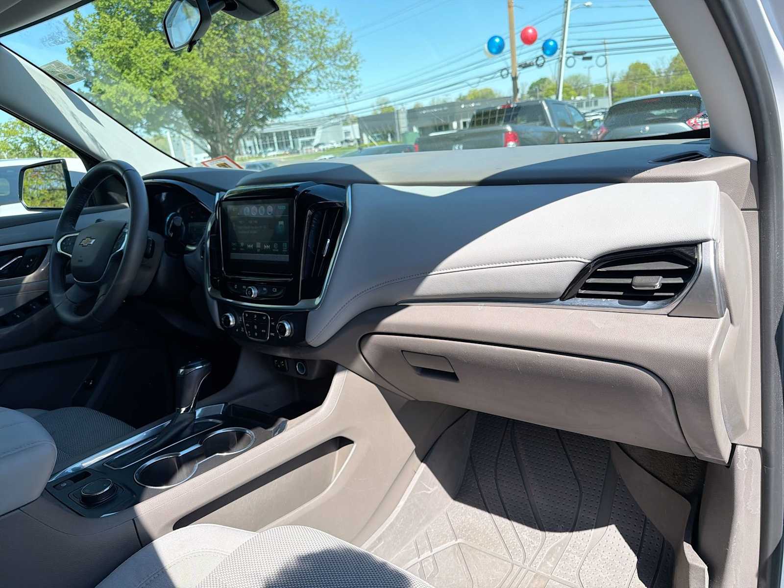 Thumbnail: 2019 Chevrolet Traverse - 16