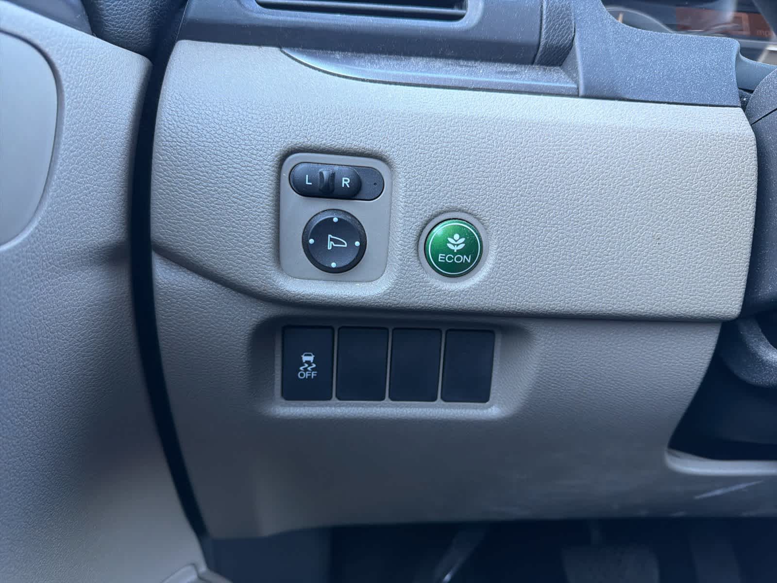 Thumbnail: 2016 Honda Pilot - 21