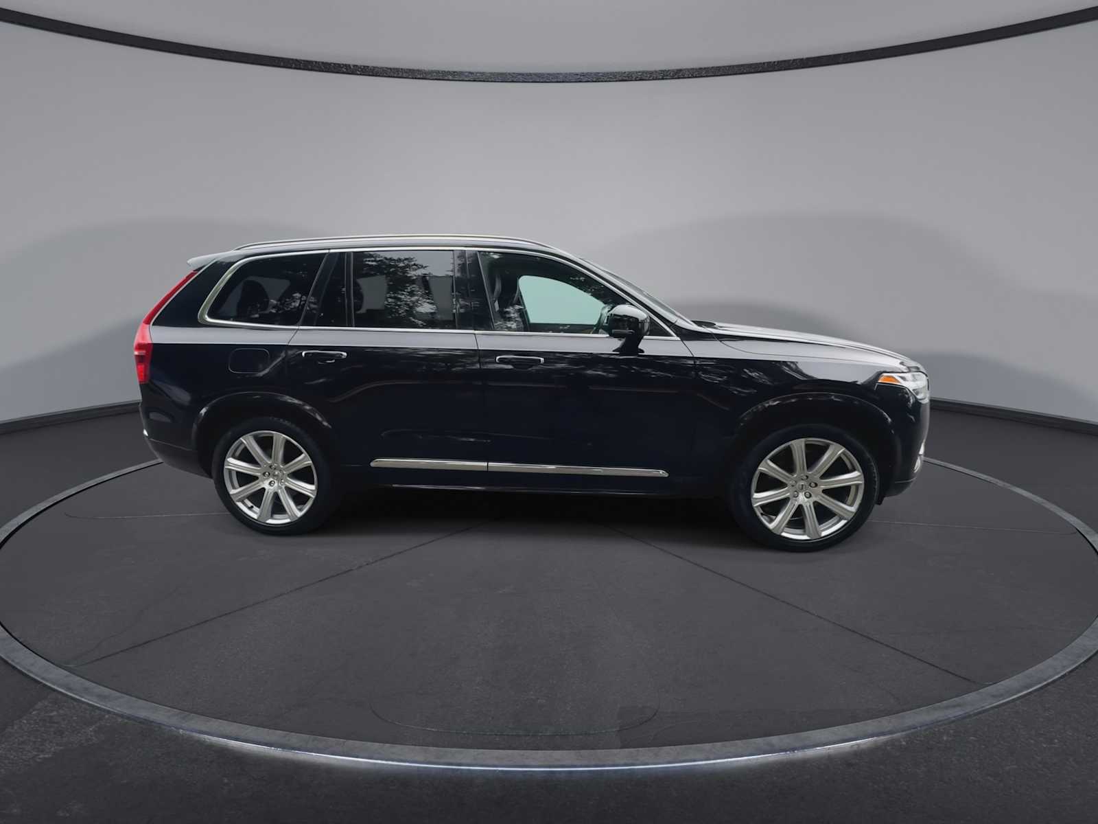 Thumbnail: 2017 Volvo XC90 - 9