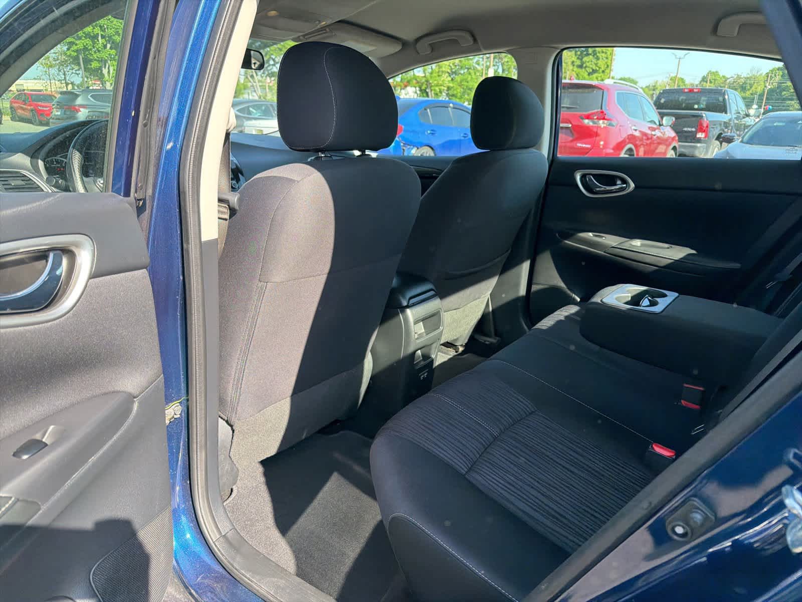 Thumbnail: 2018 Nissan Sentra - 9