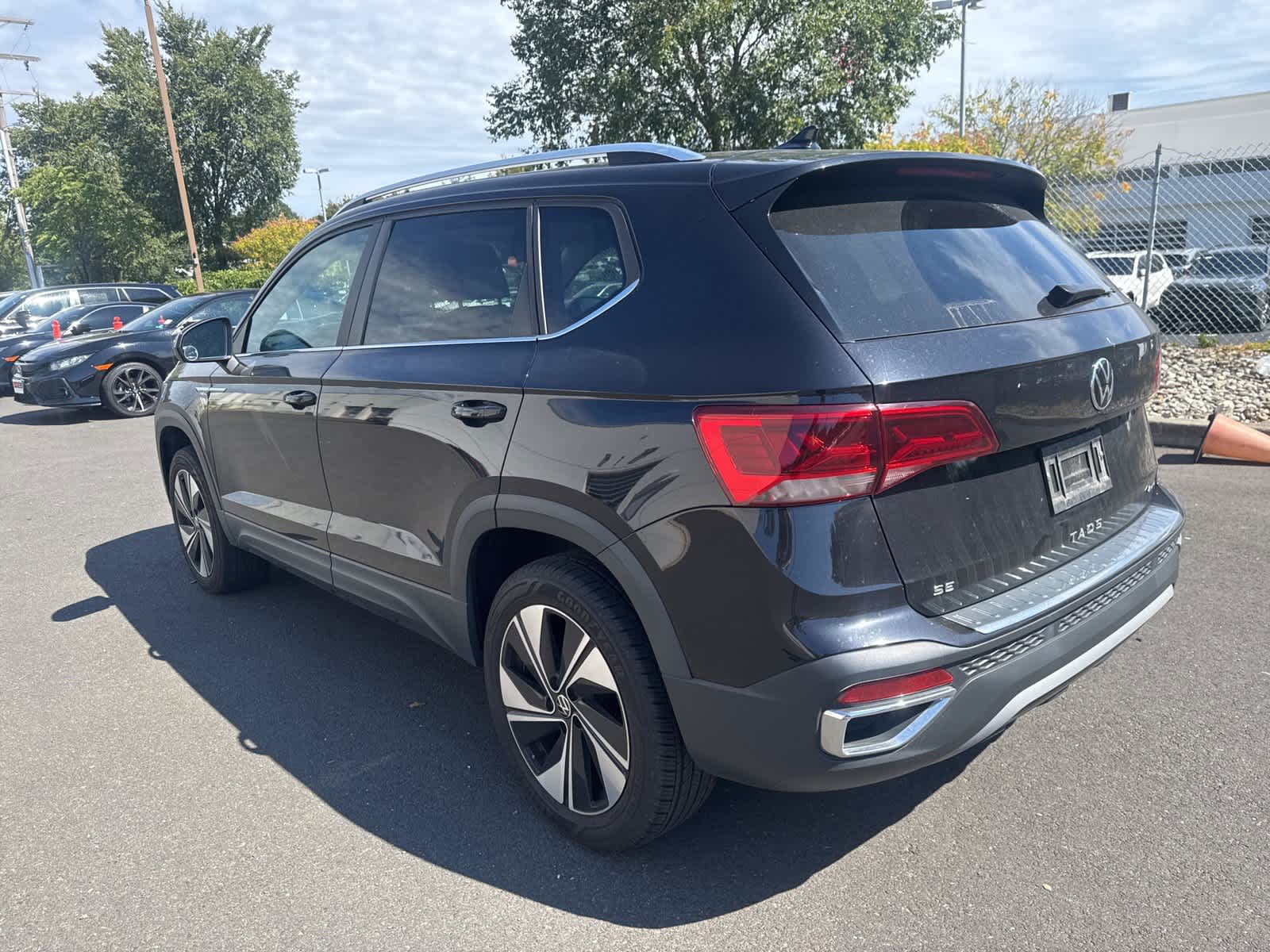 Thumbnail: 2023 Volkswagen Taos - 3
