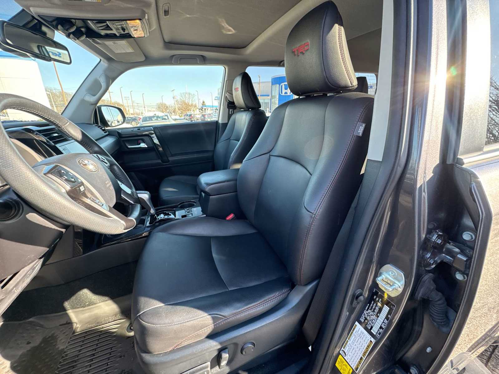 Thumbnail: 2022 Toyota 4Runner - 21