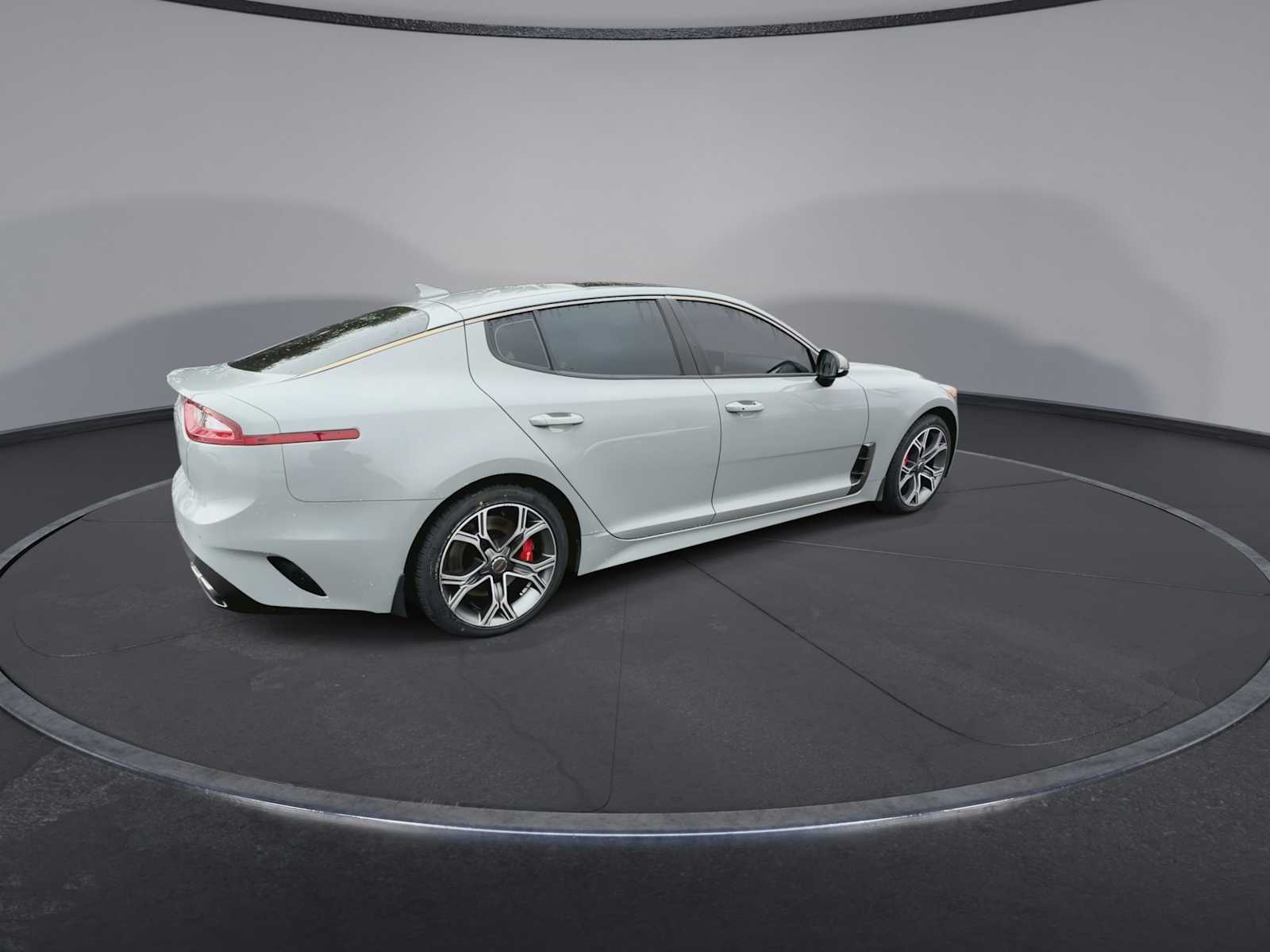 Thumbnail: 2018 Kia Stinger - 8