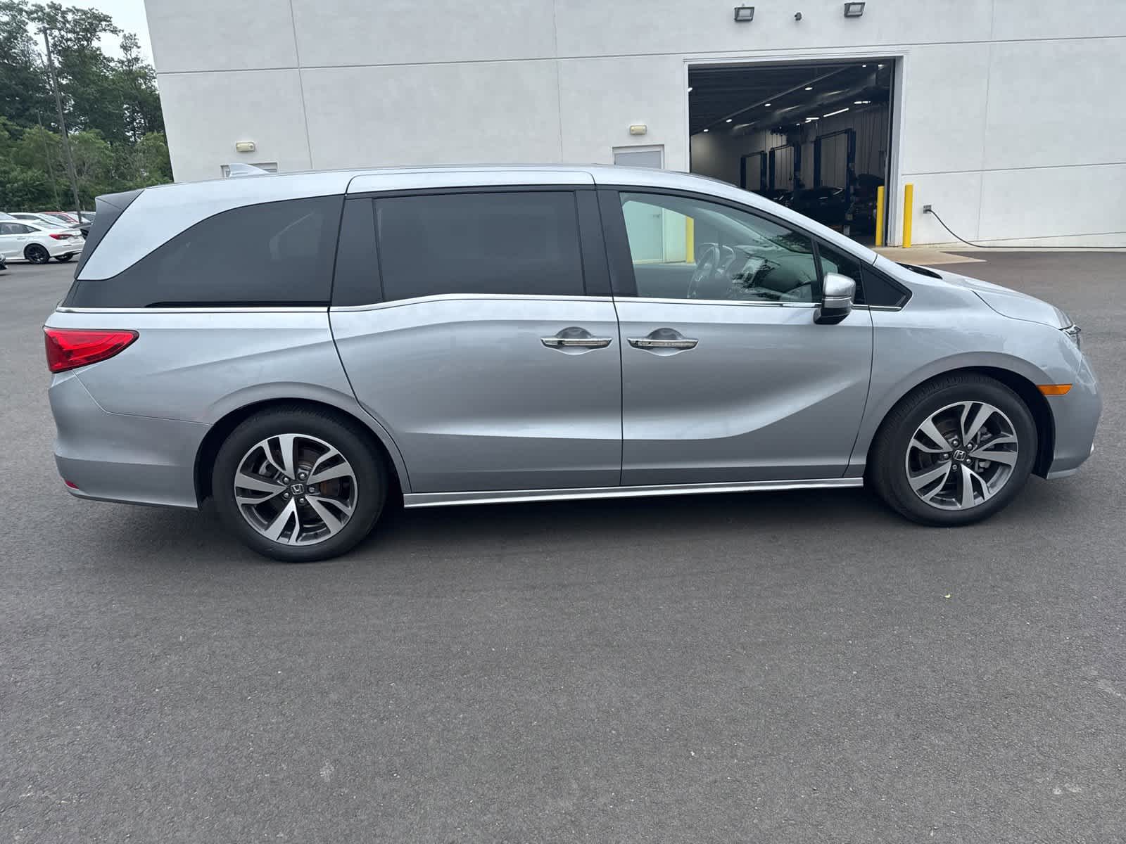 Thumbnail: 2022 Honda Odyssey - 6