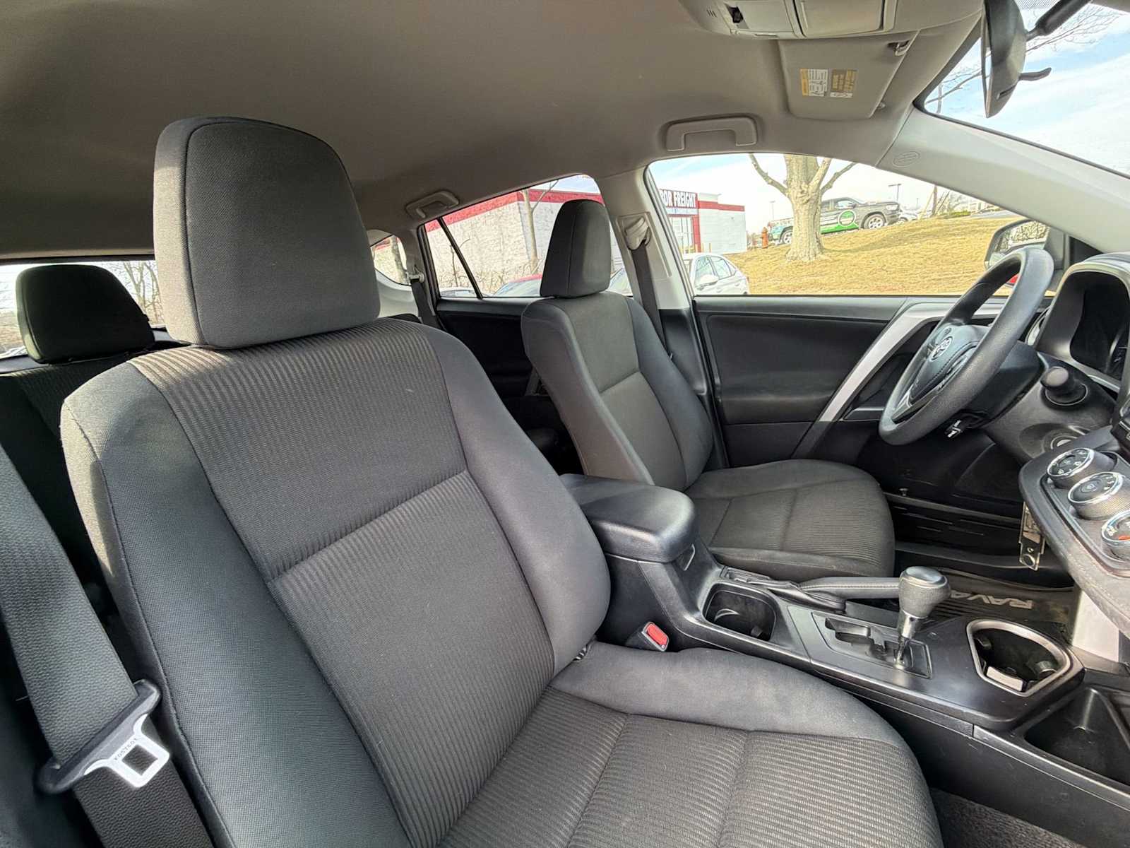 Thumbnail: 2017 Toyota RAV4 - 17