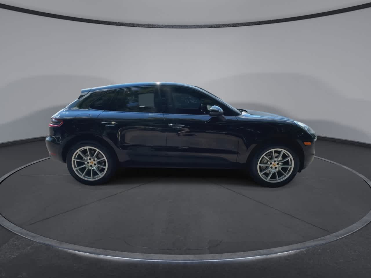 Thumbnail: 2018 Porsche Macan - 9