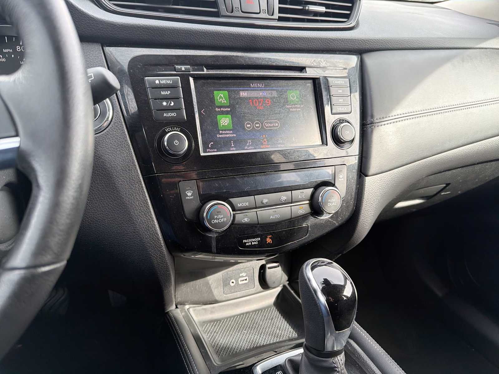 Thumbnail: 2018 Nissan Rogue - 26