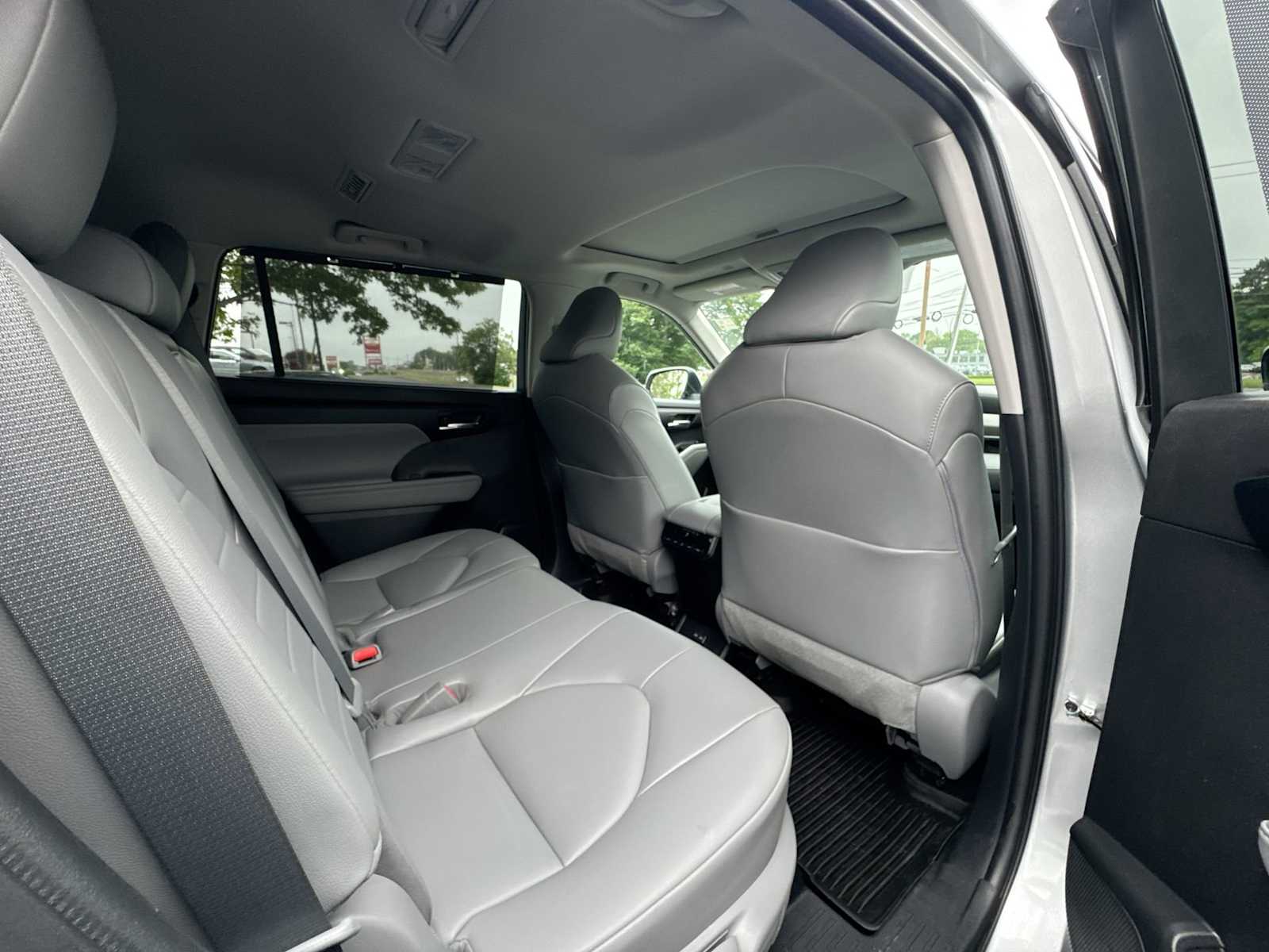 2022 Toyota Highlander XLE 14
