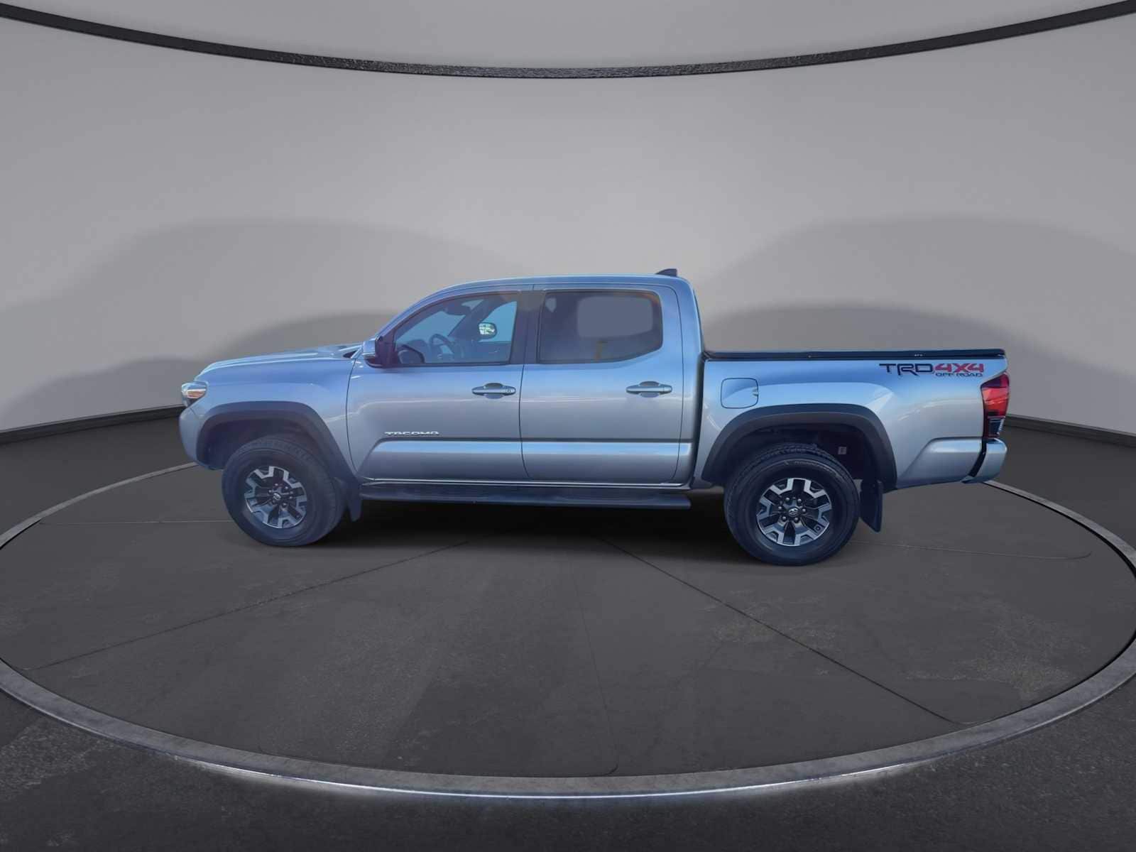 Thumbnail: 2020 Toyota Tacoma - 5