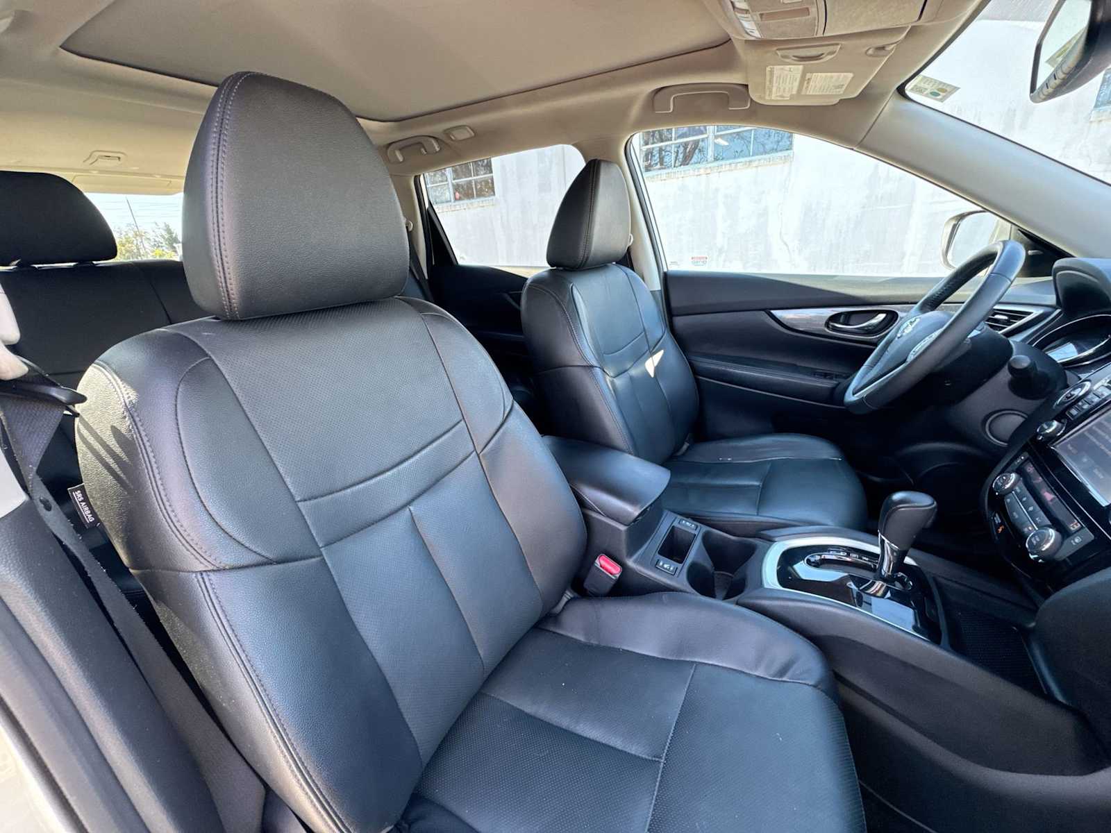 Thumbnail: 2016 Nissan Rogue - 17