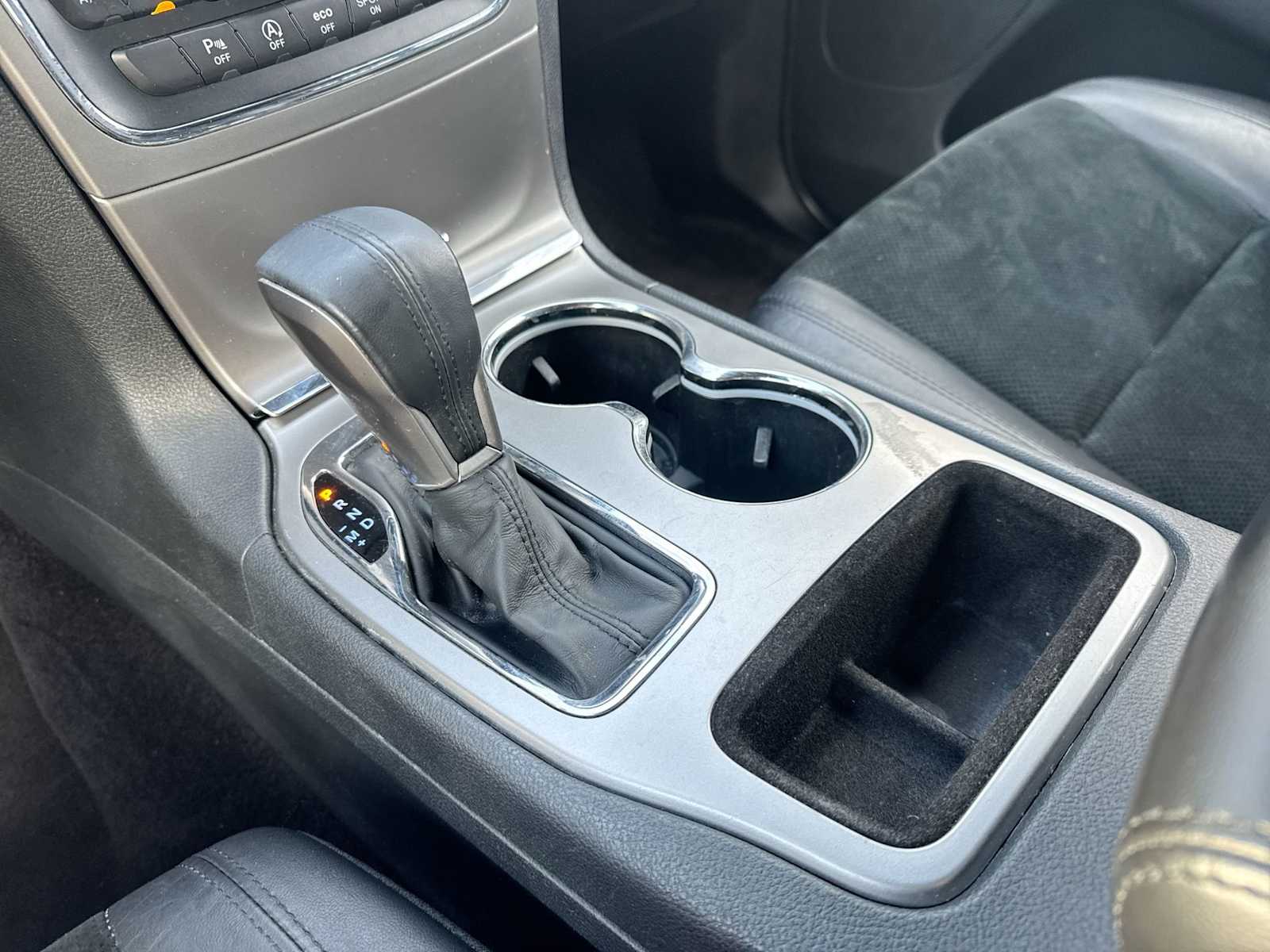 Thumbnail: 2017 Jeep Grand Cherokee - 30