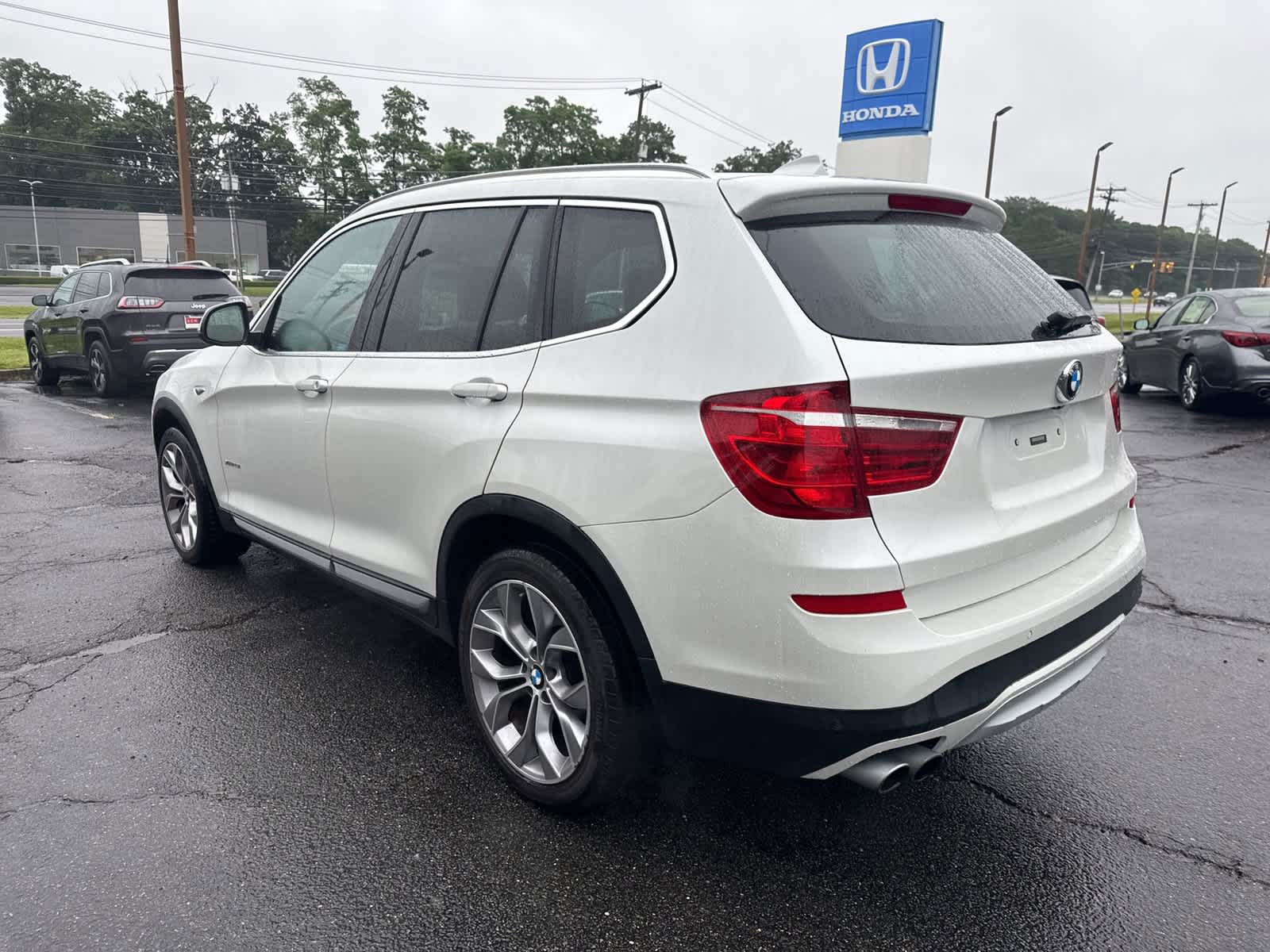 2017 BMW X3 xDrive28i 3