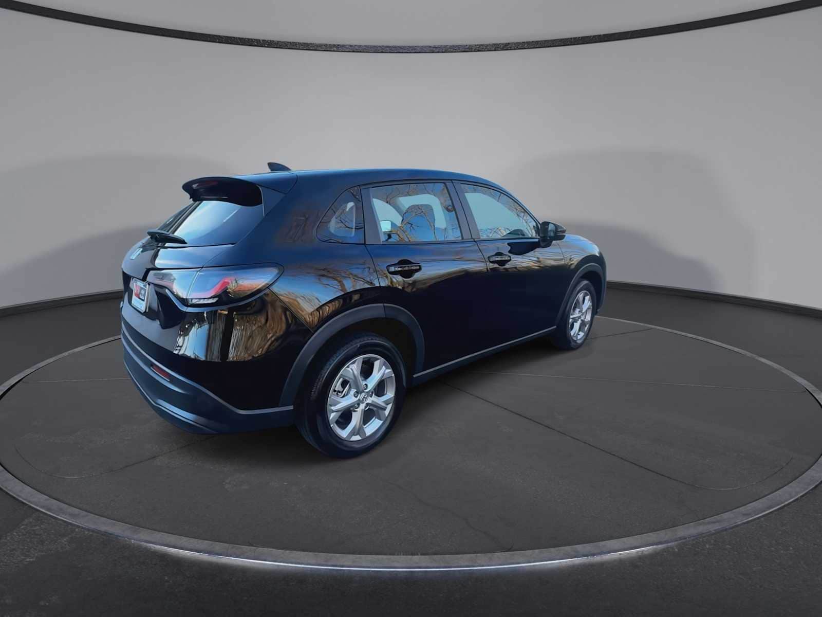 Thumbnail: 2023 Honda HR-V - 8