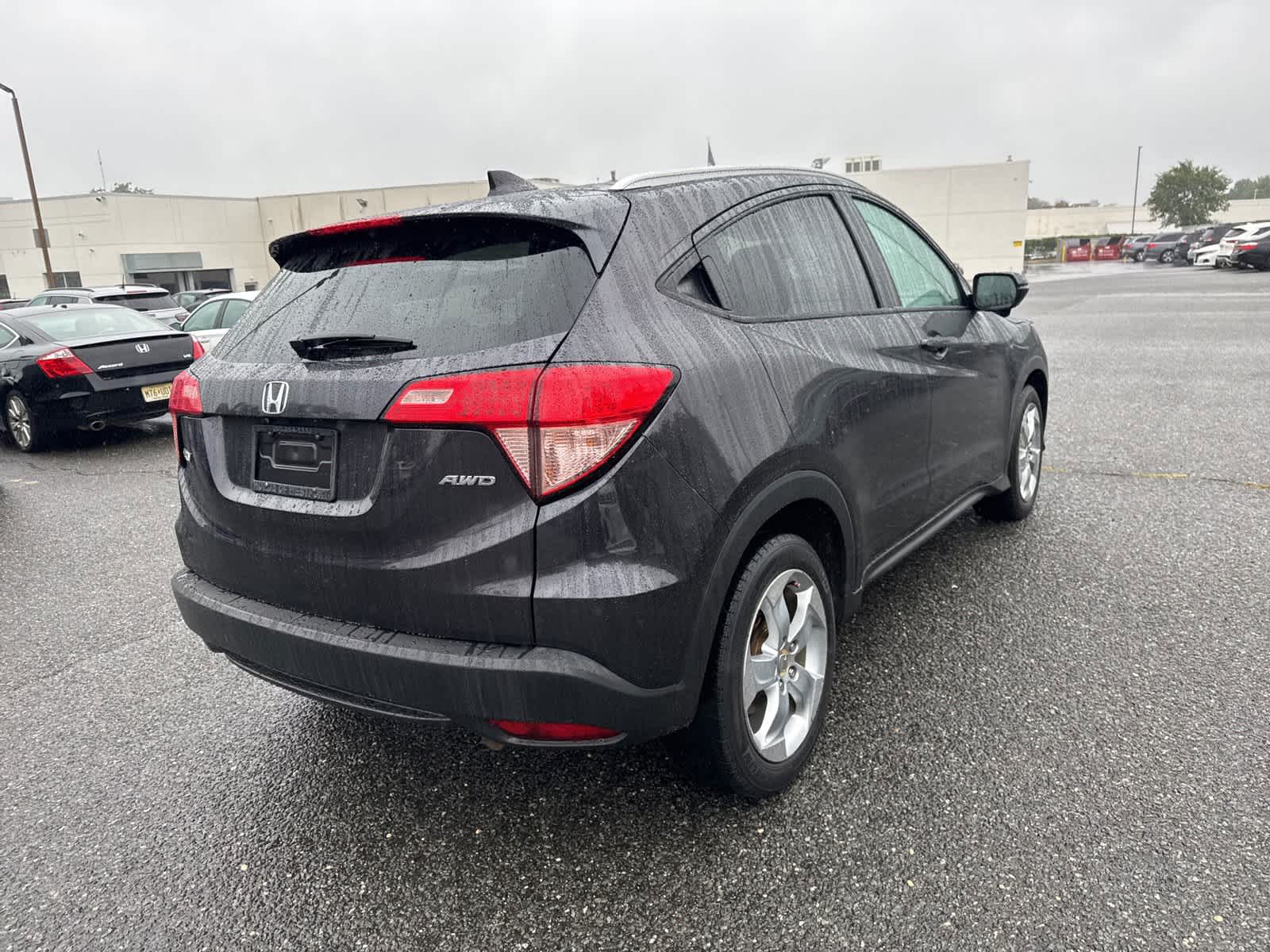 Thumbnail: 2016 Honda HR-V - 5