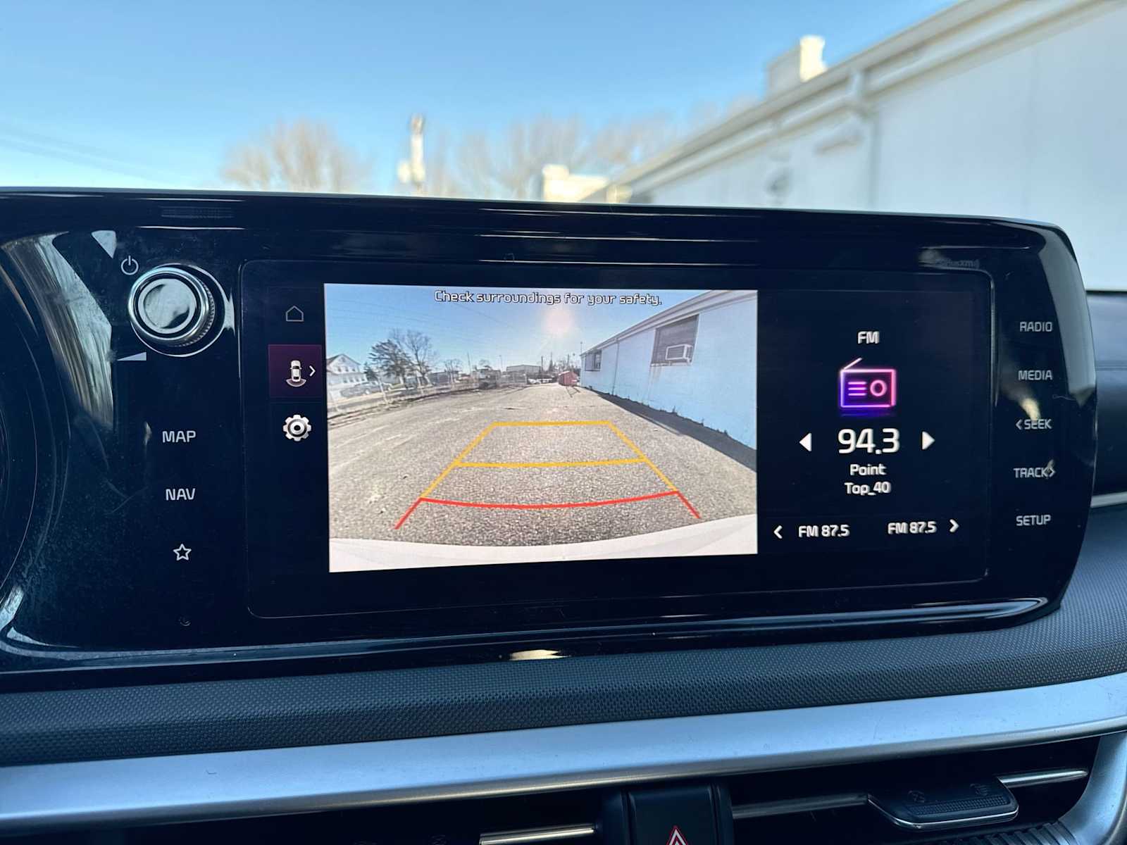 Thumbnail: 2022 Kia K5 - 27