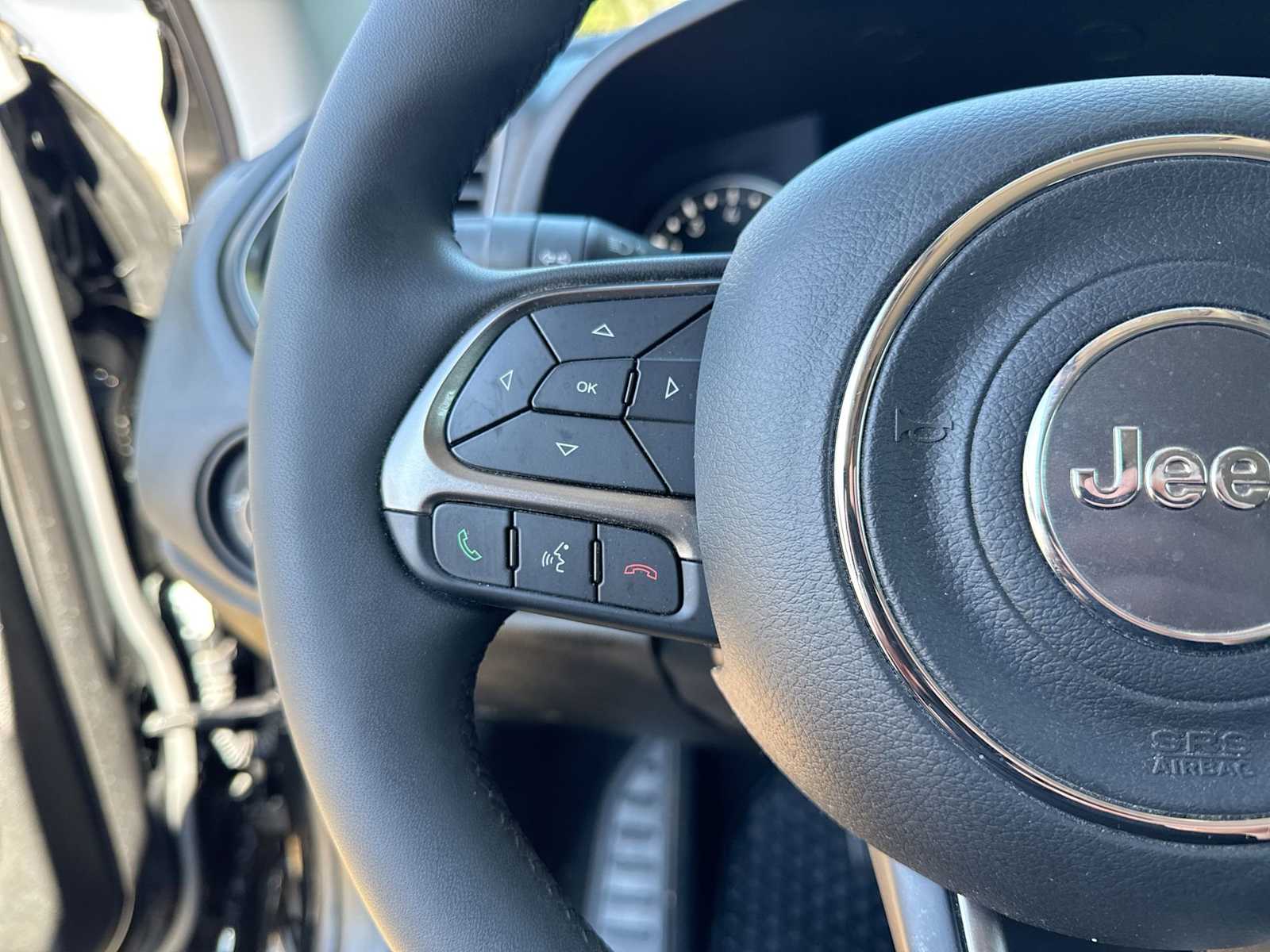 Thumbnail: 2022 Jeep Renegade - 24